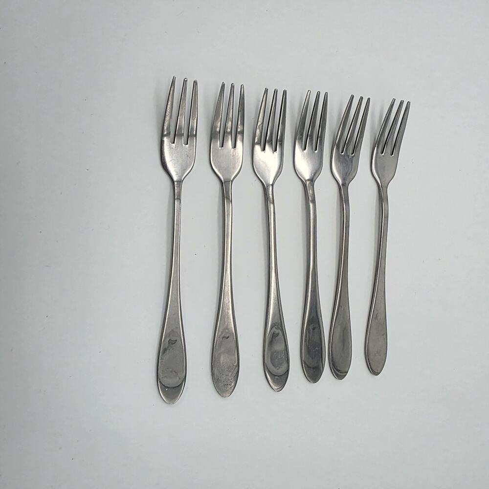 Lot of 6 Vintage Gibson Stainless Steel GIA54 Cocktail/Seafood Forks 233 China